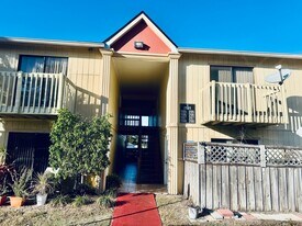 2101 Forest Knoll Dr NE in Palm Bay, FL - Building Photo