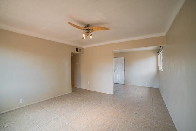 1128 E Blacklidge Dr in Tucson, AZ - Foto de edificio - Interior Photo