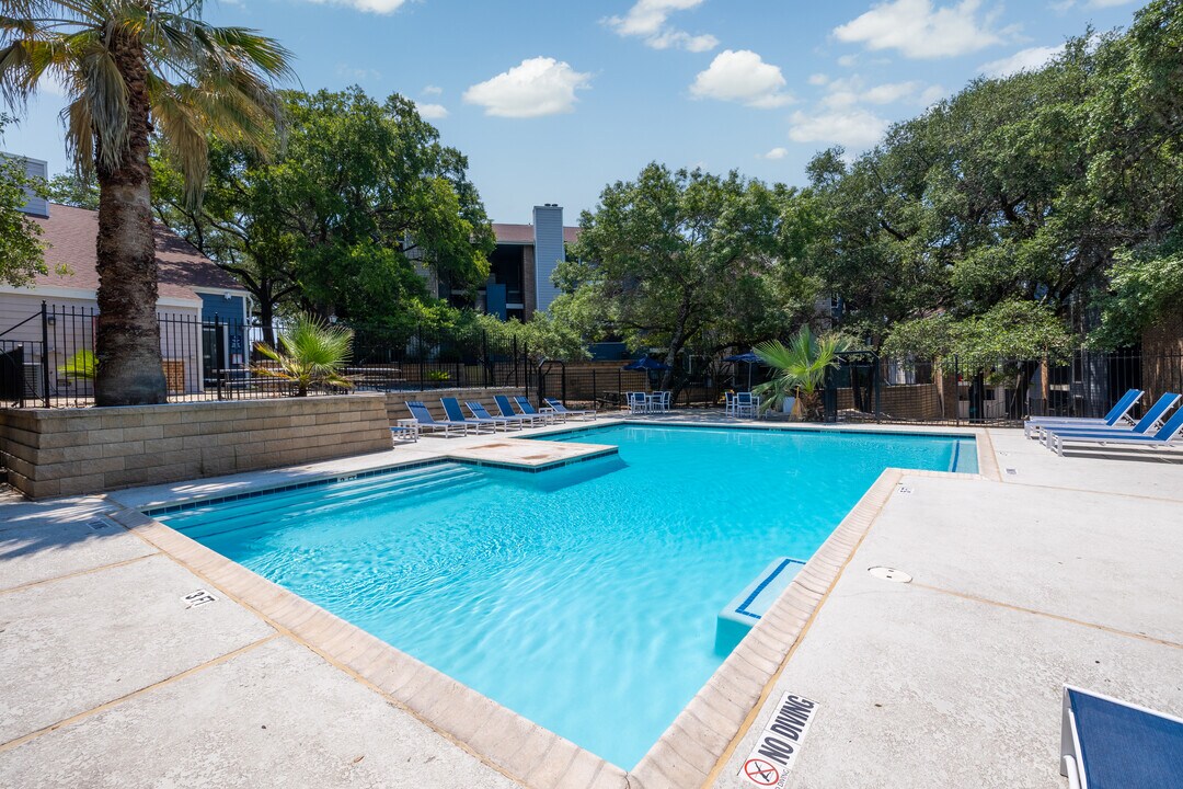 Villas De Santa Fe in San Antonio, TX - Foto de edificio