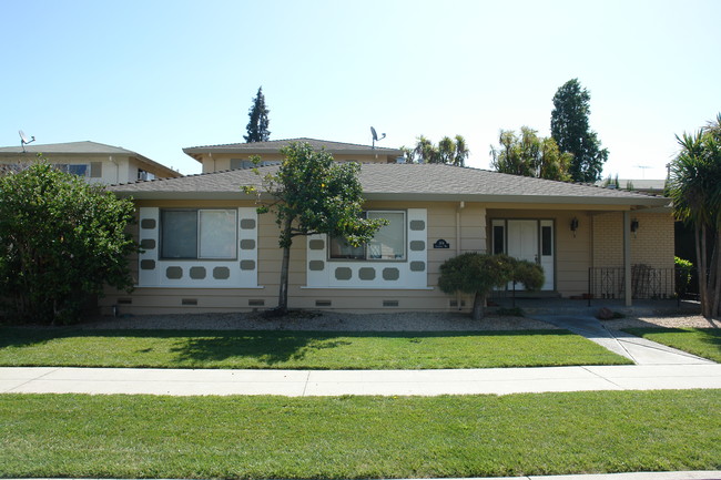 304 Greendale Way in San Jose, CA - Foto de edificio - Building Photo