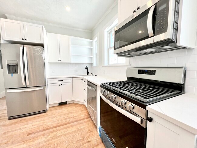 79 Sydney St, Unit 3 in Boston, MA - Foto de edificio - Building Photo