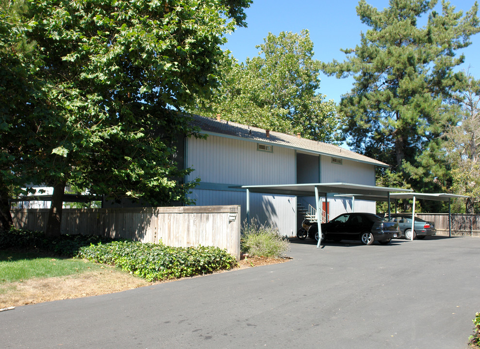 FourPlex in Rohnert Park, CA - Building Photo