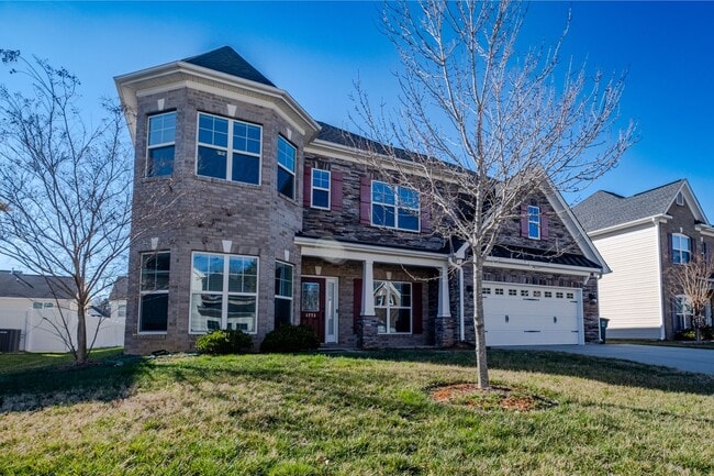 5773 Highland Grove Dr in Summerfield, NC - Building Photo - Building Photo