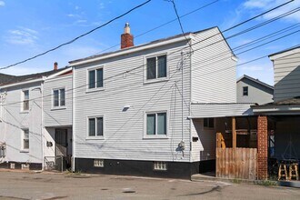 206 Short Canal St in Pittsburgh, PA - Building Photo - Building Photo