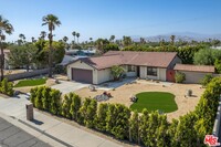 401 E San Rafael Dr in Palm Springs, CA - Foto de edificio - Building Photo