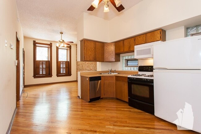 property at 1036 N Honore St