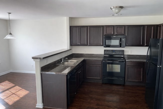 92 Rice Mill Rd in Port Wentworth, GA - Building Photo - Building Photo