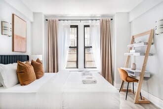 240 W 73rd St, Unit SI ID1022049P in New York, NY - Building Photo - Building Photo