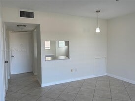 20200 NE 27th Ct in Aventura, FL - Building Photo