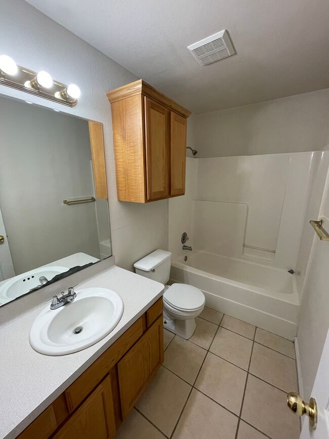 property at 3784 Oldenburg Ln