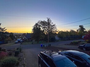 15820 SE Harold Ave in Milwaukie, OR - Building Photo - Building Photo