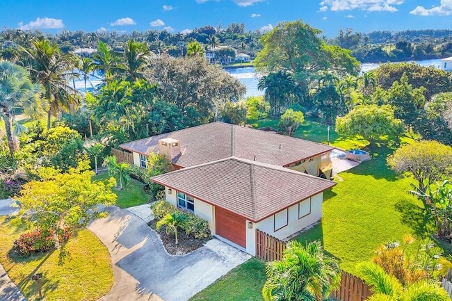 property at 916 Roberts Rd