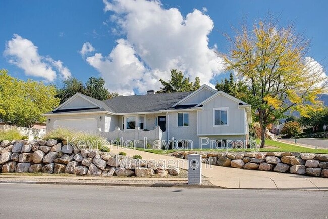 property at 1306 N Thornfield Rd