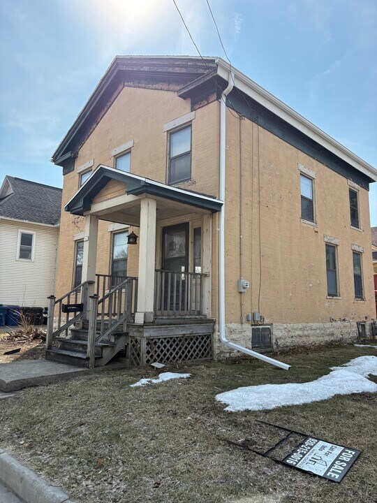543 Jackson St in Oshkosh, WI - Building Photo