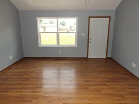 1226 IN-67 in Martinsville, IN - Building Photo