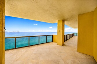 16275 Collins Ave in Sunny Isles Beach, FL - Building Photo - Building Photo