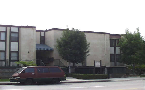 1500 E Wilson Ave in Glendale, CA - Foto de edificio