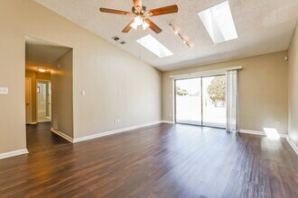 1004 Abell Cir in Oviedo, FL - Building Photo - Building Photo