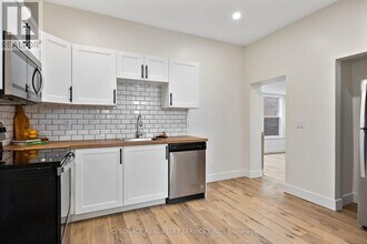 304 Lincoln Rd in Windsor, ON - Building Photo - Building Photo