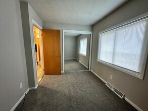 1800 Capital Ave NE in Battle Creek, MI - Building Photo - Building Photo