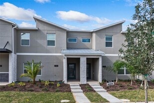 1060 Leader St in Davenport, FL - Building Photo