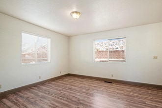 1852 N Wedgewood Ln in Cedar City, UT - Foto de edificio - Building Photo