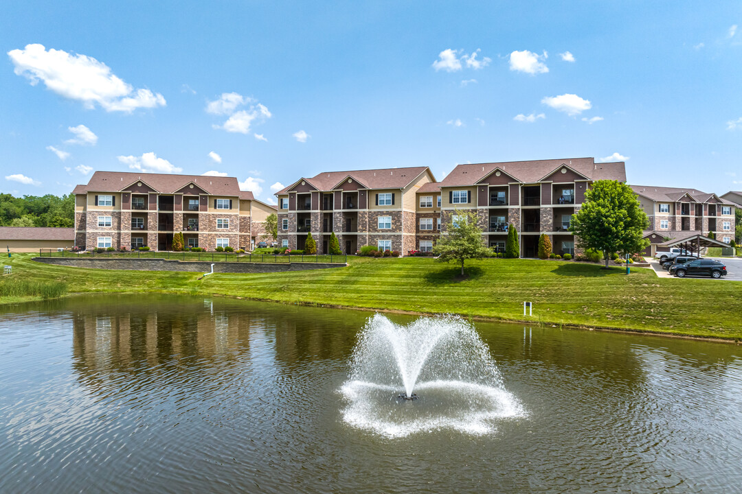 Heights at Delaware Ridge in Kansas City, KS - Foto de edificio