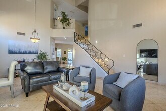 14429 N 100th Way in Scottsdale, AZ - Foto de edificio - Building Photo