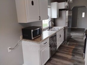 539 W Stewart St in Dayton, OH - Building Photo - Building Photo