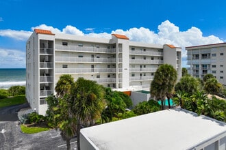 The Outrigger in Indialantic, FL - Building Photo - Building Photo