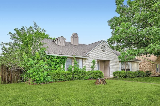 8314 Kensington Dr, Unit 14-105 in Rowlett, TX - Building Photo - Building Photo