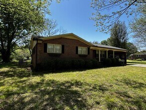 418 Bishops Branch Rd in Pendleton, SC - Building Photo - Building Photo