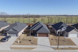 1707 Aleia Cv in Sherman, TX - Building Photo - Building Photo