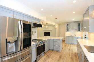20 Wilson Dr in Carmel, IN - Building Photo - Building Photo