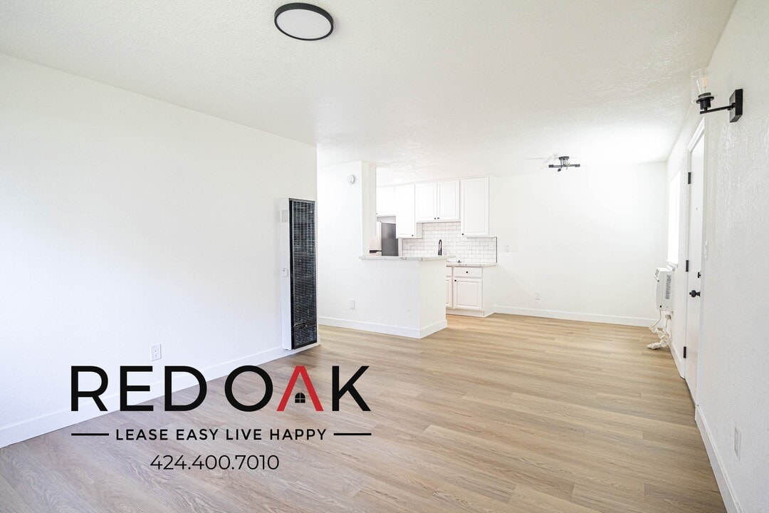 16787 Miller Ave in Fontana, CA - Building Photo