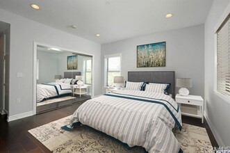 11504 Moorpark St in Los Angeles, CA - Building Photo - Building Photo