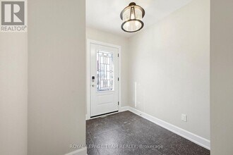 7 Gwynne Ave in Ottawa, ON - Building Photo - Building Photo