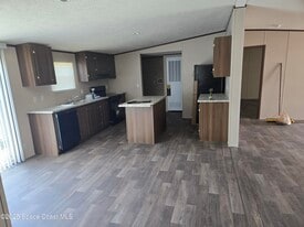 2534 Amberly Rd NE in Palm Bay, FL - Building Photo