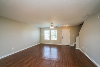 10108 Nolton Cir in Cordova, TN - Building Photo - Building Photo