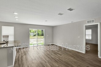 6559 Restlawn Dr in Jacksonville, FL - Building Photo - Building Photo