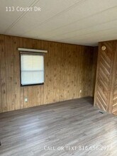 113 Court Dr in Greenwood, MO - Building Photo - Building Photo