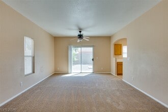 1401 Sycamore Spring Ct in Las Vegas, NV - Building Photo - Building Photo