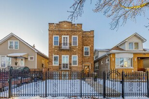 2230 N Mulligan Ave in Chicago, IL - Building Photo