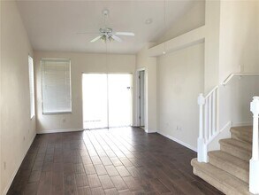 9817 Carlsdale Dr in Riverview, FL - Building Photo - Building Photo