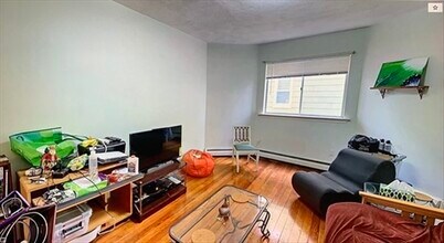 99 Marion St, Unit #1 in Somerville, MA - Building Photo - Building Photo