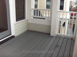 2 Ivaloo St in Somerville, MA - Building Photo - Building Photo