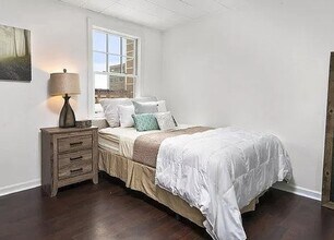 200 W Menomonee St in Chicago, IL - Building Photo - Building Photo