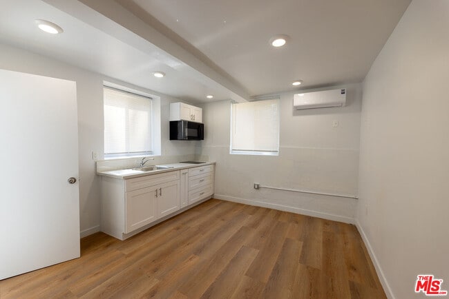 property at 1420 Alvarado Terrace