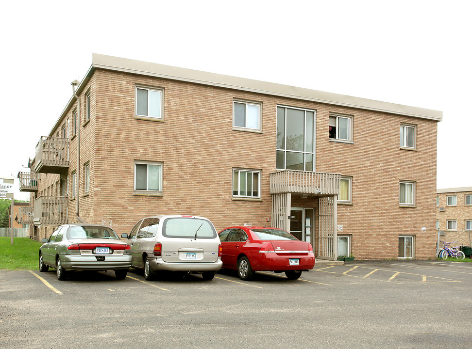 Emerald Manor in New Brighton, MN - Building Photo