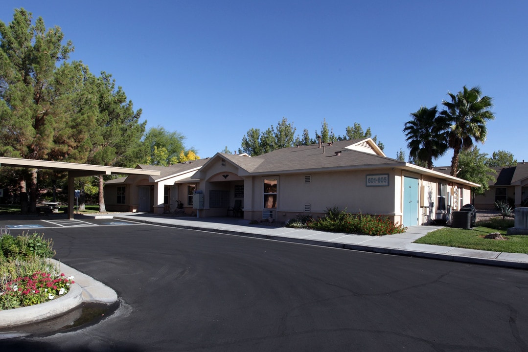 Quail Ridge Manor in Boulder City, NV - Building Photo